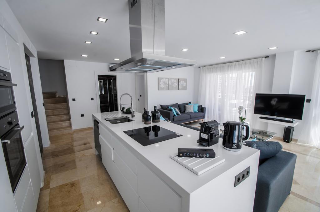 베날마데나코스타 Gorgeous 170 Sq.M. Penthouse With Sea View Terraces 아파트 외부 사진